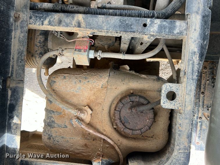 image for item LG9193 2011 Bobcat 3400XL  utility vehicle