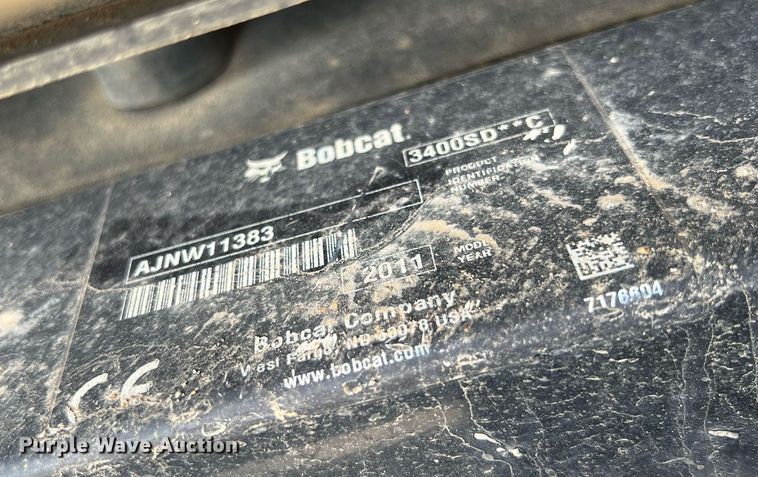 image for item LG9193 2011 Bobcat 3400XL  utility vehicle