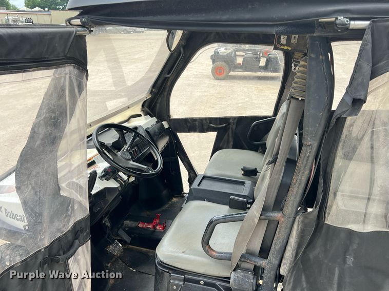 image for item LG9195 2011 Bobcat 3400XL  utility vehicle