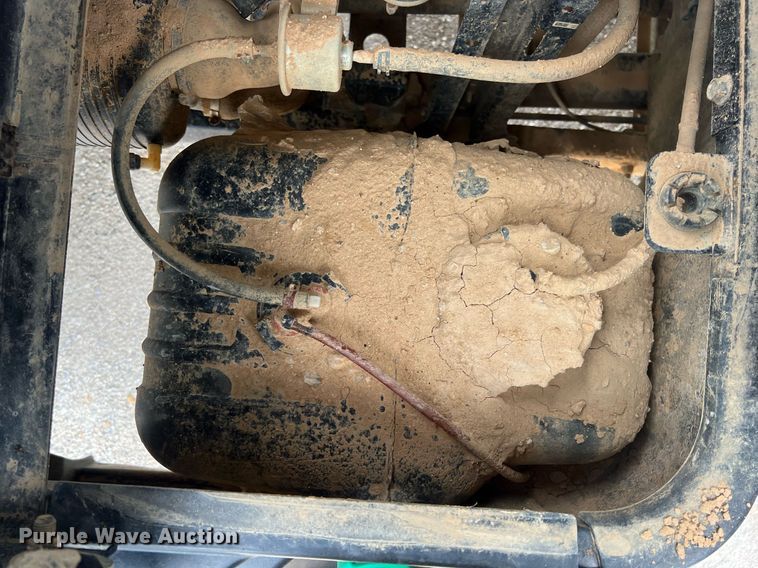 image for item LG9195 2011 Bobcat 3400XL  utility vehicle