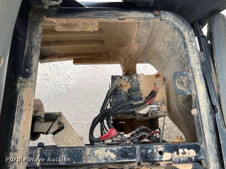 image for item LG9195 2011 Bobcat 3400XL  utility vehicle