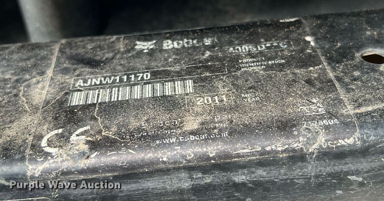 image for item LG9195 2011 Bobcat 3400XL  utility vehicle