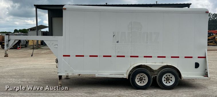 image for item LG9196 1997 Eagle Body  enclosed cargo trailer
