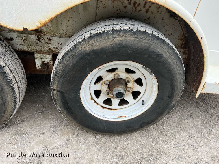 image for item LG9196 1997 Eagle Body  enclosed cargo trailer