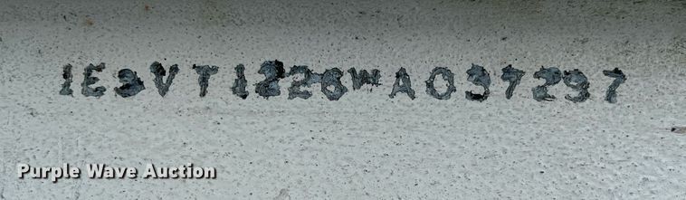 image for item LG9196 1997 Eagle Body  enclosed cargo trailer