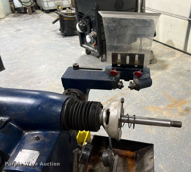 image for item LG9200 Ammco 6900  brake lathe