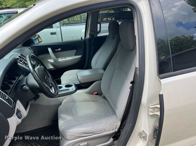 image for item LG9226 2008 GMC Acadia  SUV