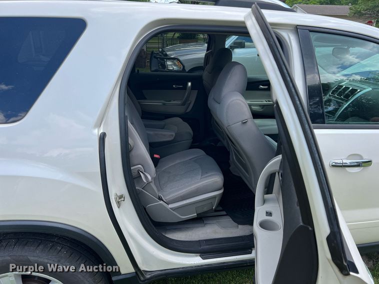 image for item LG9226 2008 GMC Acadia  SUV