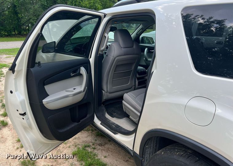 image for item LG9226 2008 GMC Acadia  SUV