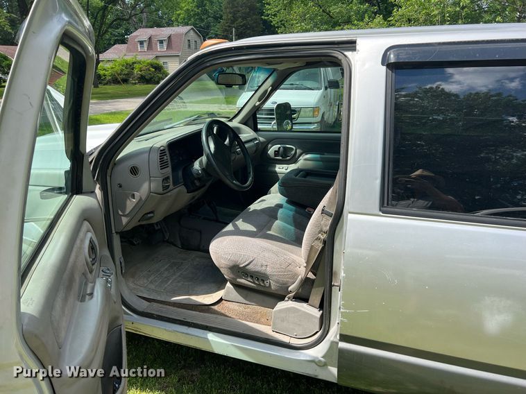 image for item LG9227 1996 Chevrolet K3500  Crew Cab pickup truck