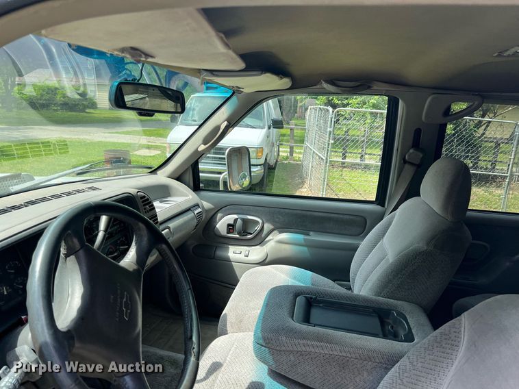 image for item LG9227 1996 Chevrolet K3500  Crew Cab pickup truck