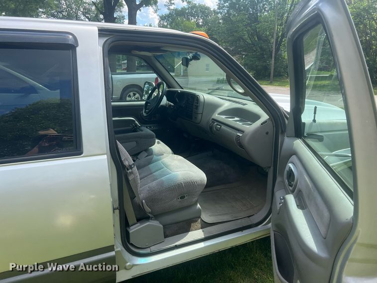 image for item LG9227 1996 Chevrolet K3500  Crew Cab pickup truck