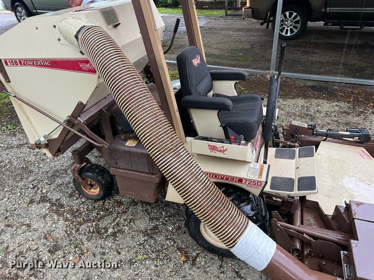 image for item LG9228 Grasshopper 725D  ZTR lawn mower