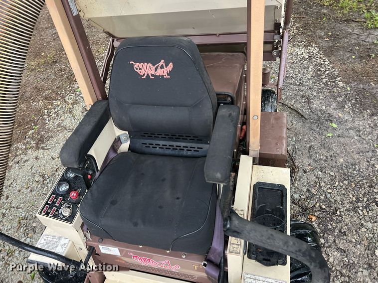 image for item LG9228 Grasshopper 725D  ZTR lawn mower