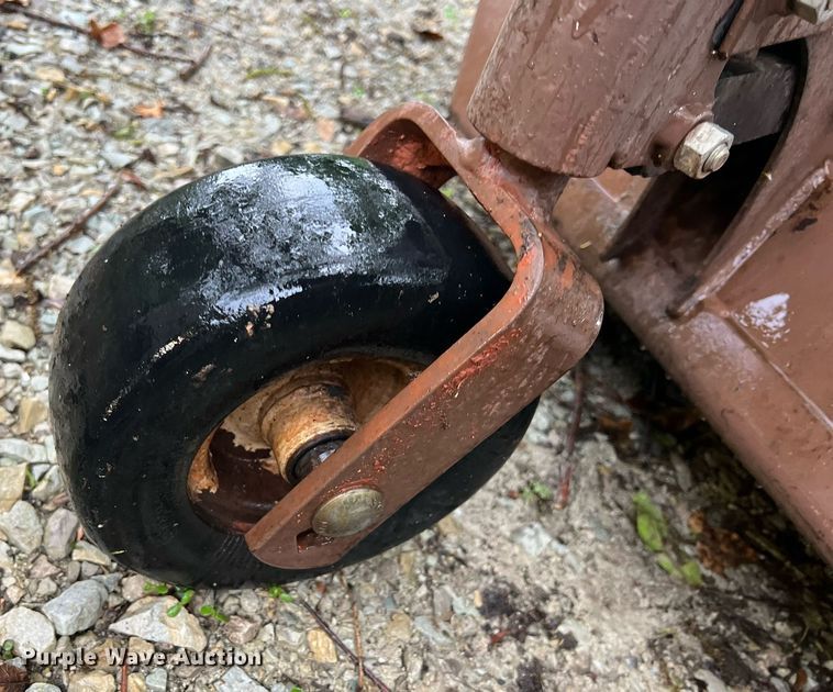 image for item LG9228 Grasshopper 725D  ZTR lawn mower