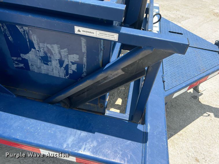 image for item LG9230 2015 Air Tow D12  dump trailer