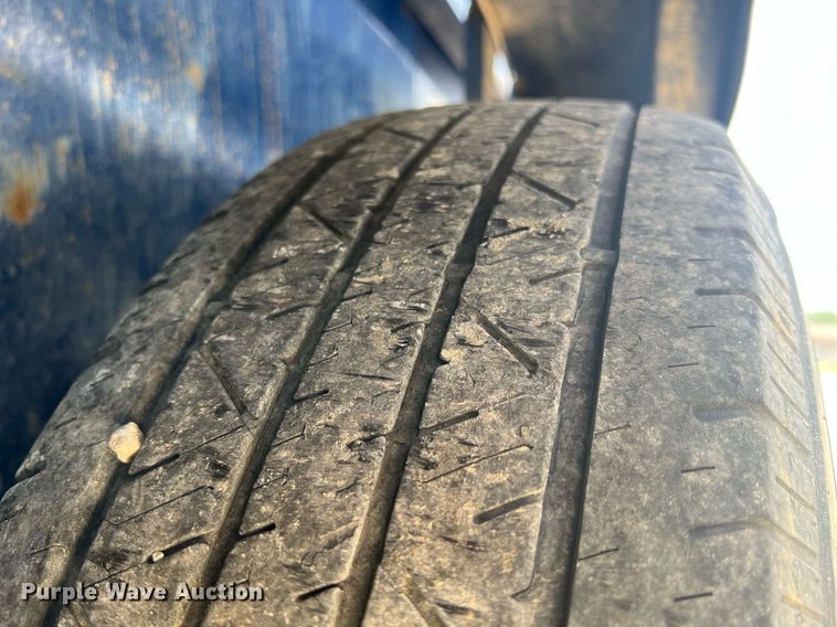 image for item LG9230 2015 Air Tow D12  dump trailer