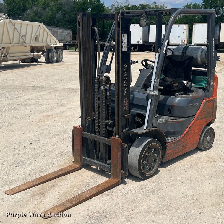 image for item LG9231 Toyota 8FGCU20  forklift