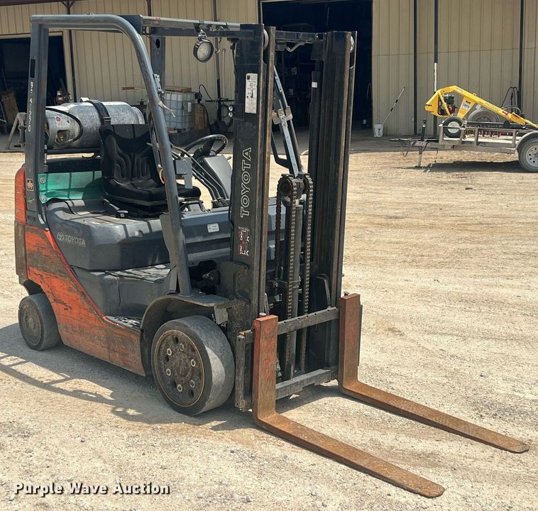image for item LG9231 Toyota 8FGCU20  forklift