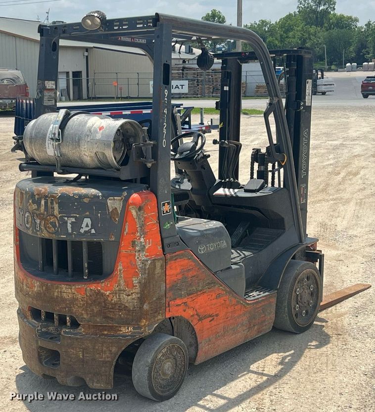 image for item LG9231 Toyota 8FGCU20  forklift