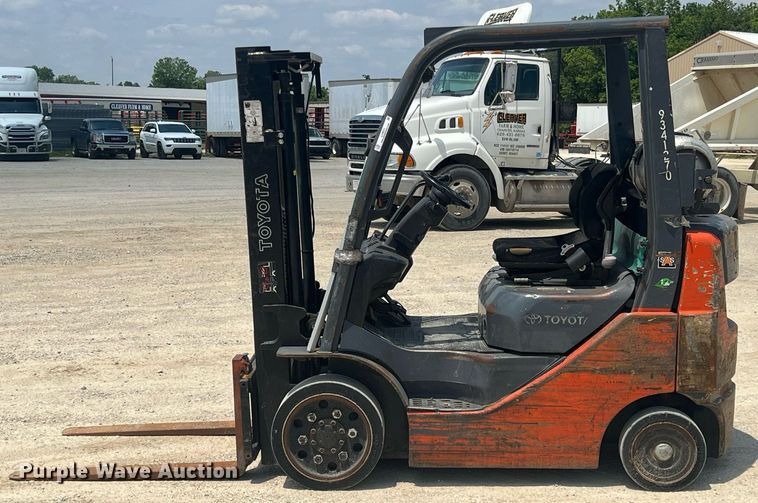 image for item LG9231 Toyota 8FGCU20  forklift