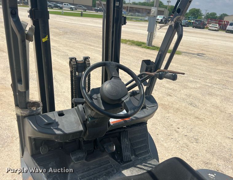 image for item LG9231 Toyota 8FGCU20  forklift