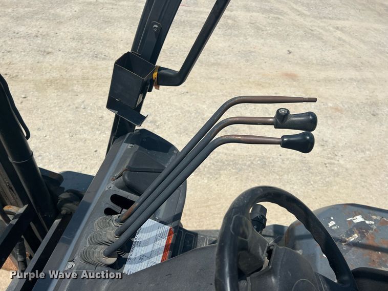 image for item LG9231 Toyota 8FGCU20  forklift