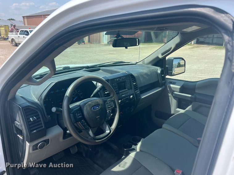 image for item LG9232 2016 Ford F150  SuperCrew pickup truck