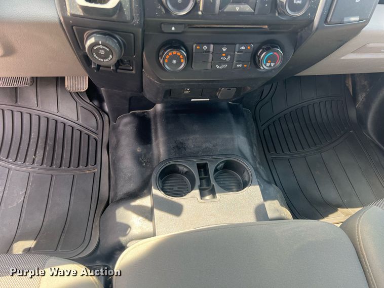 image for item LG9232 2016 Ford F150  SuperCrew pickup truck