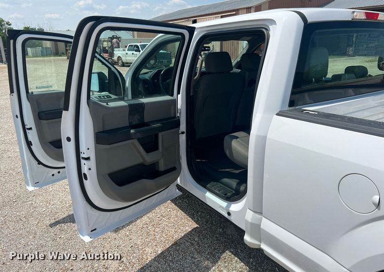 image for item LG9232 2016 Ford F150  SuperCrew pickup truck