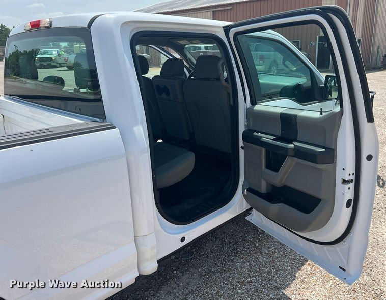 image for item LG9232 2016 Ford F150  SuperCrew pickup truck