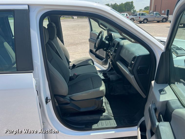 image for item LG9232 2016 Ford F150  SuperCrew pickup truck