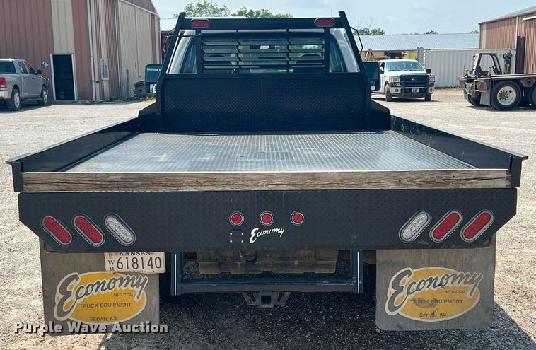 image for item LG9233 2009 Ford F450 Super Duty  flatbed truck