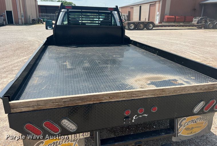 image for item LG9233 2009 Ford F450 Super Duty  flatbed truck