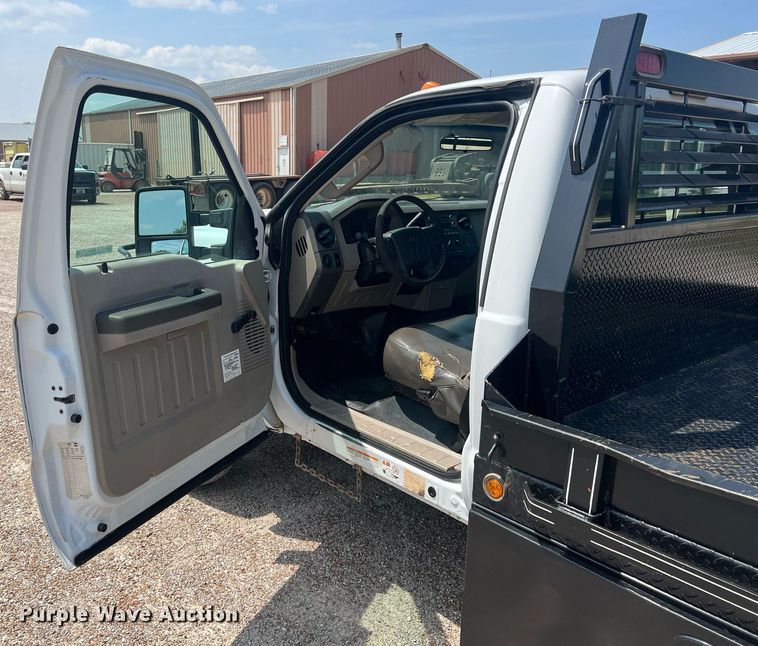 image for item LG9233 2009 Ford F450 Super Duty  flatbed truck