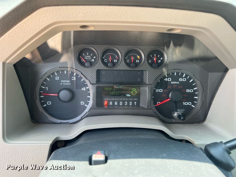 image for item LG9233 2009 Ford F450 Super Duty  flatbed truck