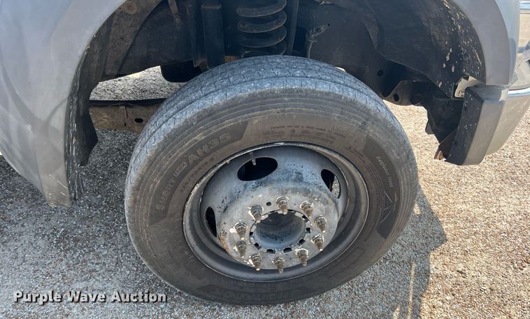 image for item LG9233 2009 Ford F450 Super Duty  flatbed truck