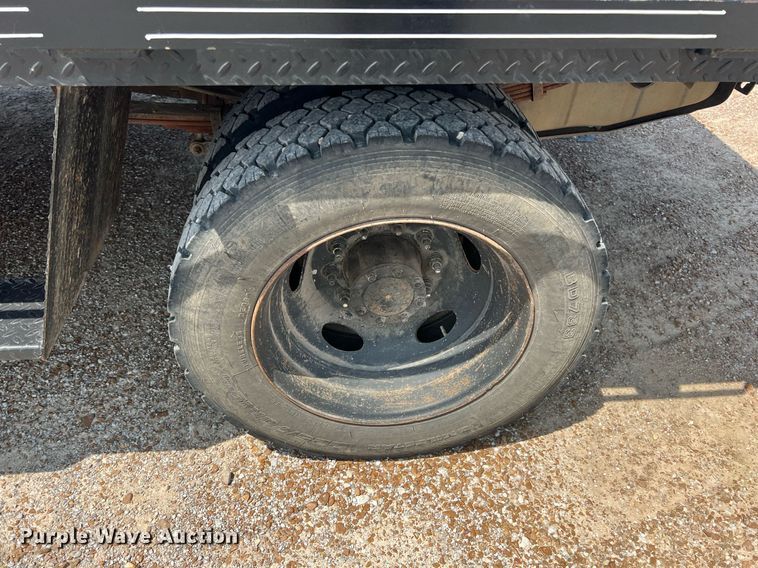 image for item LG9233 2009 Ford F450 Super Duty  flatbed truck