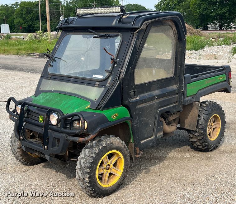image for item LG9235 John Deere Gator  utility vehicle