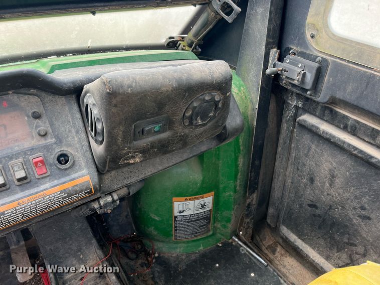 image for item LG9235 John Deere Gator  utility vehicle