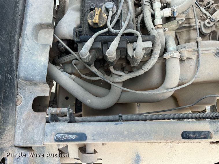 image for item LG9235 John Deere Gator  utility vehicle