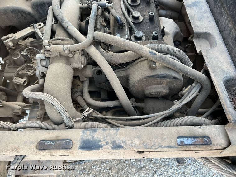 image for item LG9235 John Deere Gator  utility vehicle