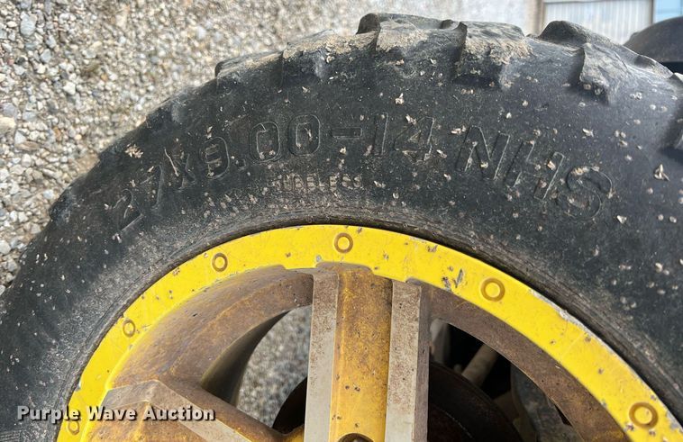 image for item LG9235 John Deere Gator  utility vehicle