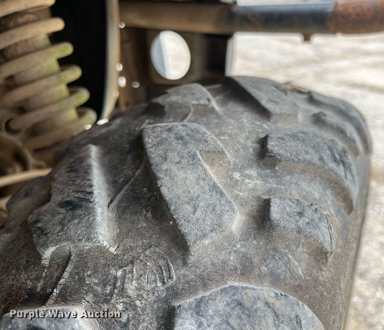 image for item LG9235 John Deere Gator  utility vehicle