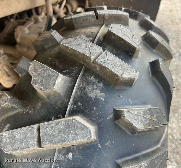 image for item LG9235 John Deere Gator  utility vehicle