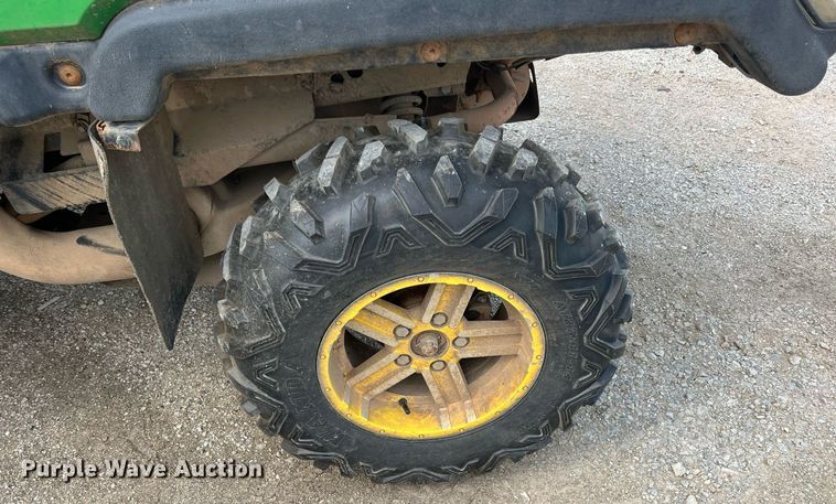 image for item LG9235 John Deere Gator  utility vehicle