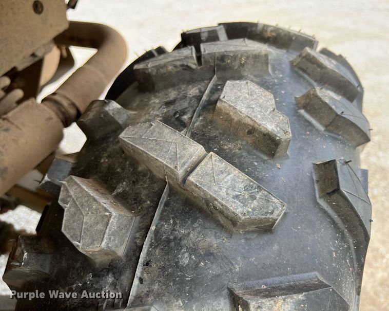 image for item LG9235 John Deere Gator  utility vehicle