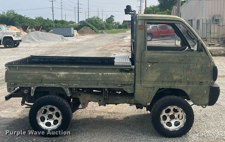 image for item LG9236 Suzuki M-DB51T  utility vehicle