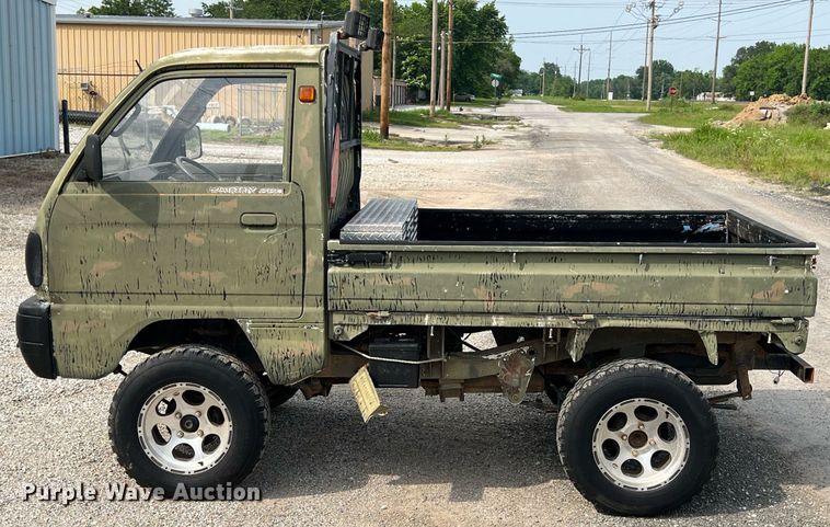 image for item LG9236 Suzuki M-DB51T  utility vehicle