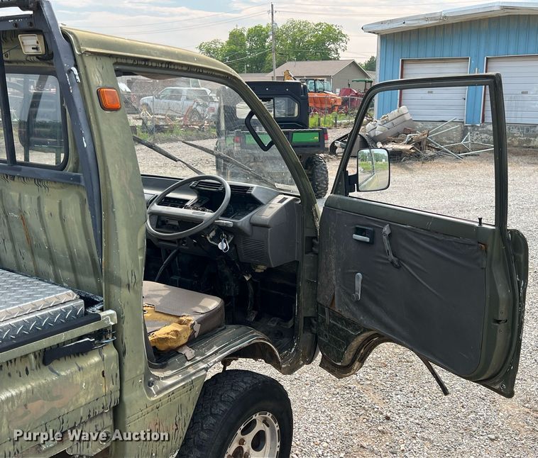 image for item LG9236 Suzuki M-DB51T  utility vehicle